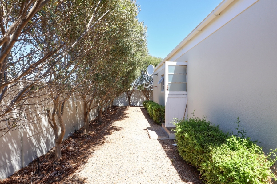 To Let 3 Bedroom Property for Rent in Sunningdale Western Cape